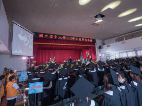 國立空大歡送近三千名畢業生 見證跨越世代學習力量 第三人生學程助熟齡者再登高峰