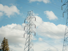 光電爭議、核三公投、高雄興達火災…台灣電力規劃怎麼走？成大推「全資源IRP」指引開啟能源轉型新路