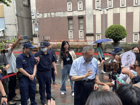 柯文哲傳訊要求回報剩餘款？橘子傳柯銀行帳戶？李文娟法院54次拒答崩潰哭：調查官檢察官偵訊很兇　