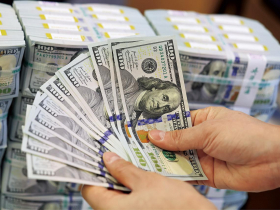 美元資產提高債券比重  台股ETF能降低匯率風險       政治干預降息循環  弱美元時代布局攻略