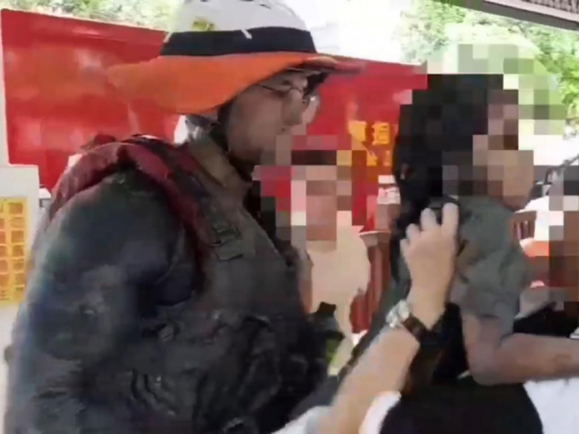 影／「我在屋頂」！6歲小沂困2天奇蹟生還，乾姑姑、姑丈捨身將她托上屋頂橫樑，兩人遭泥流吞沒罹難