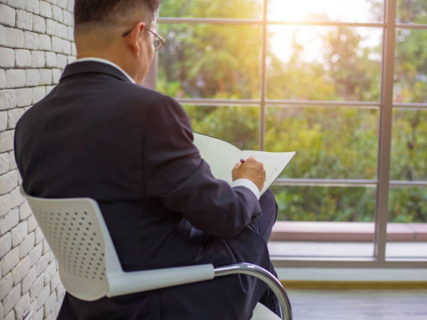 賺1億仍5點起床！早起還不夠，必做「1儀式」逼自己清醒、十點前完成9成工作…有錢人的時間管理法曝光