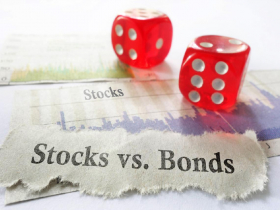 台股失守2萬6，漲多回檔怎投資？除了抱牢0050，退休族搭這檔ETF「月月領息」...00980T、00981T完整PK