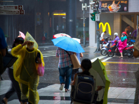 首波東北季風來了！中秋前後恐生成雙颱風，會影響烤肉？「這天」變天…中秋節天氣、降雨熱區一次看