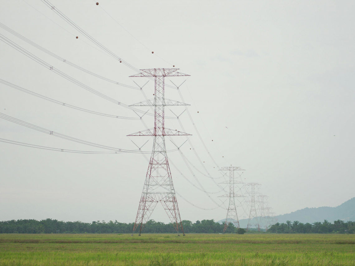 【圖解】經濟部最新電力供需報告：未來10年用電年均增1.7%，2026再生能源目標20%，夜間供電仍仰賴燃氣