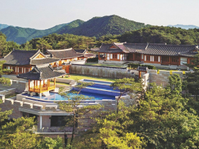 人氣韓劇、 動畫《Kpop獵魔女團》引爆入住潮 傳統建築走向高端化　頂級韓屋飯店成旅客新寵