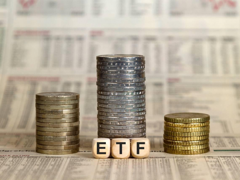 高息ETF績效大洗牌！四大天王節節敗退，前十名只剩0056還在撐...今年以來賺不到10％的慘輸名單