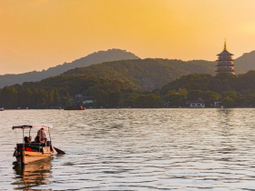 訪老友共遊知性杭州，青山湖、萬松書院、西溪濕地…施昇輝：私房景點遠勝「必去」烏鎮、獅子林