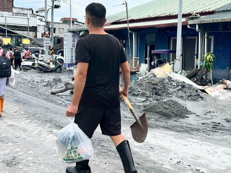 鏟子超人傳「橫紋肌溶解症」送加護病房！什麼是橫紋肌溶解症？和一般肌肉痠痛的差別？出現3症狀快就醫