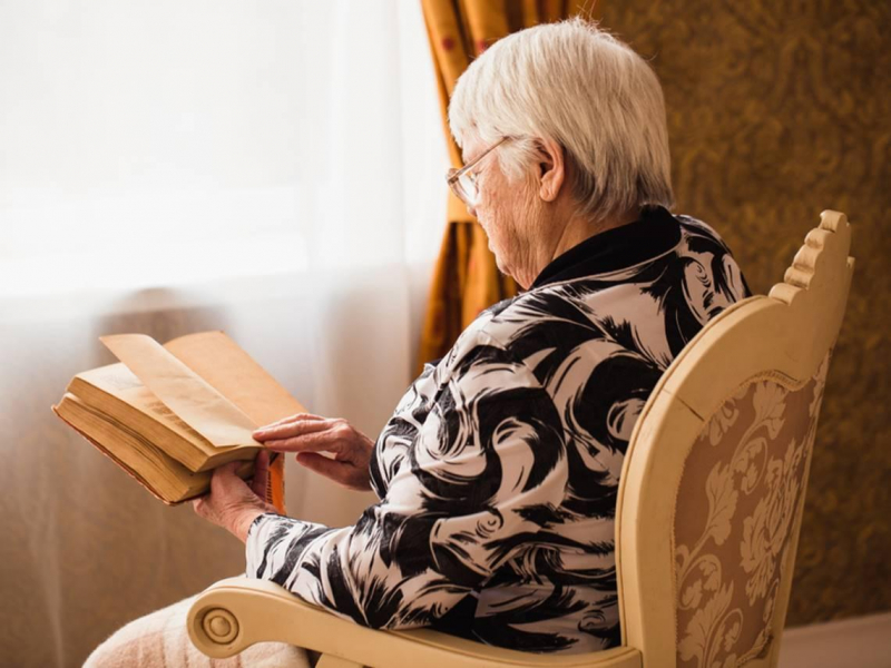 如何快樂長壽？日本113歲超級人瑞的2個秘訣：80歲學畫畫、107歲遊紐約「人生沒有能不能，只有要不要」