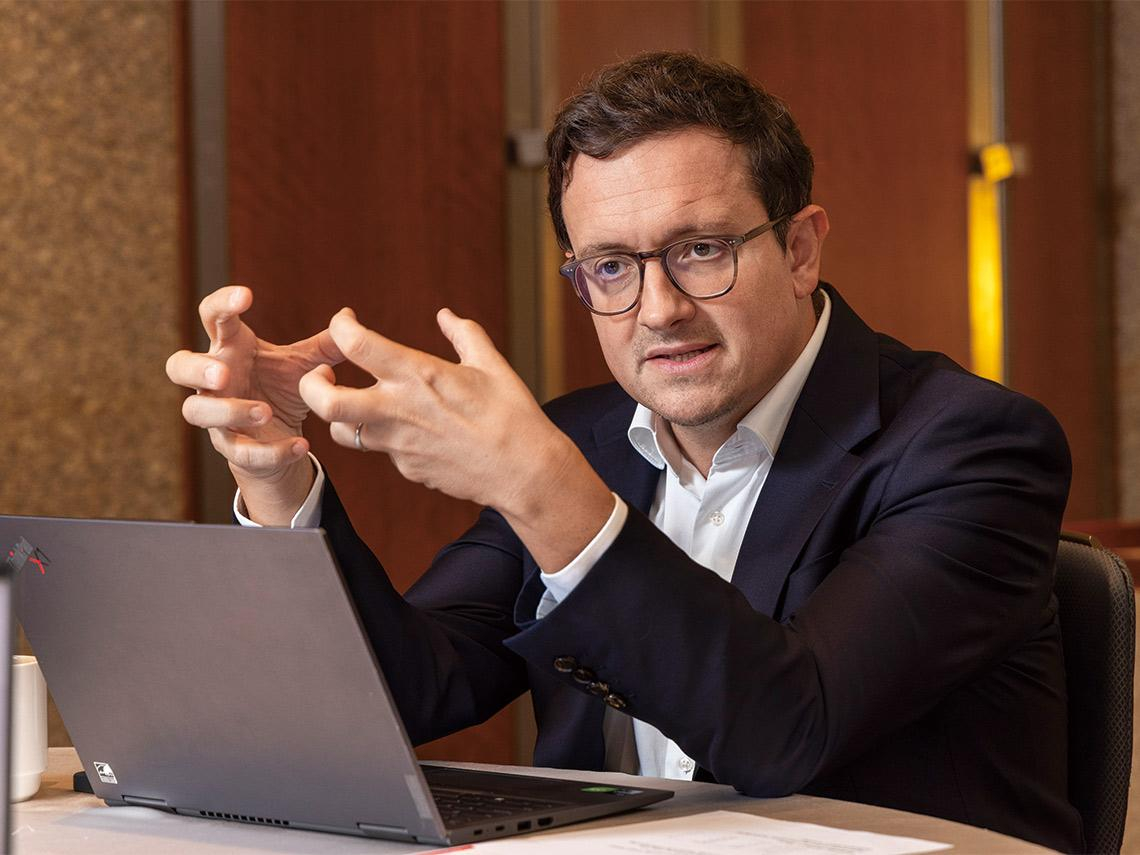 人工智慧狂吸金  二．六兆美元操盤人示警    大標：安聯集團投資長剖析  AI狂潮三焦慮