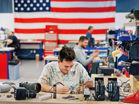 軍武怪傑系列2一33歲軍武怪傑！最強國防獨角獸，八年創兆元身價、影響力擠下OpenAI