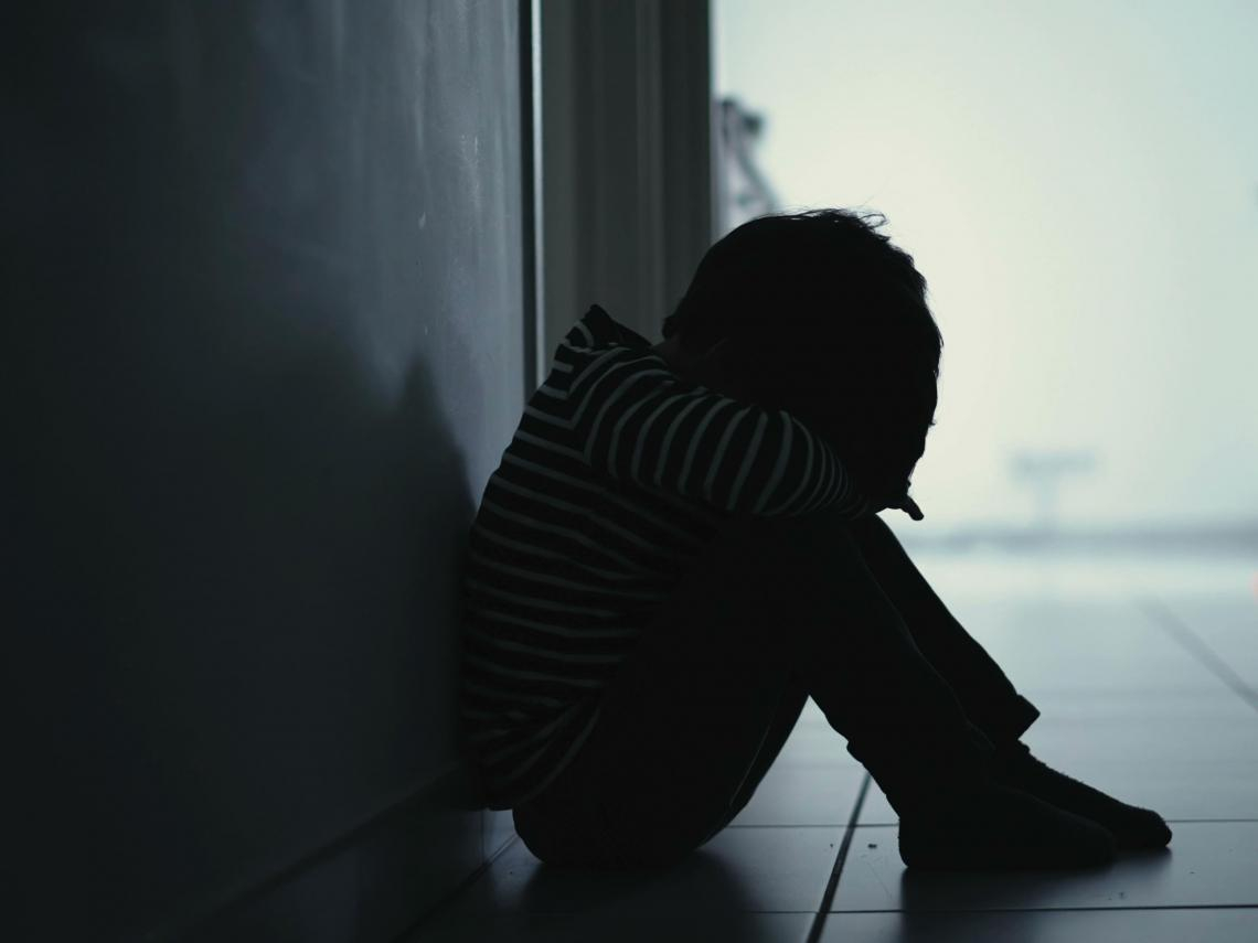 影／家庭旅遊變調！台男首爾街頭「毆打女兒臉部、勒頸」，目擊者驚「無差別暴力攻擊」…韓警當場逮捕