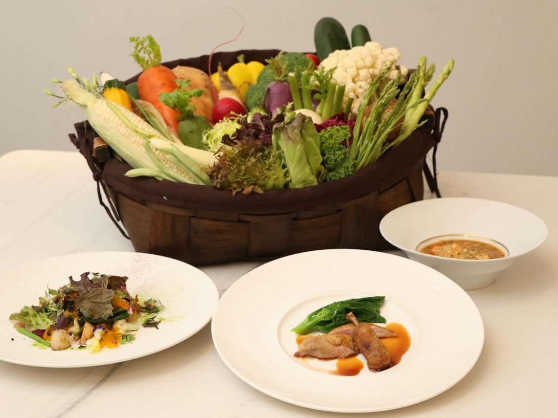 跟著米其林主廚吃遍高雄美食 吃過世界珍饈，主廚們心中最深的味道還是高雄市民日常小吃