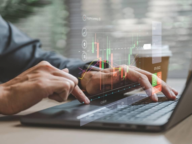 27歲無業男把30萬滾成20億！連本益比都不會看，氣死一堆金融專家…財產5年翻1萬倍的秘訣「年輕又窮」