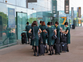 長榮空服員病逝被討請假證明！「請學姐盡速繳交先拍照給我…」訊息對話曝光，公司道歉這麼說