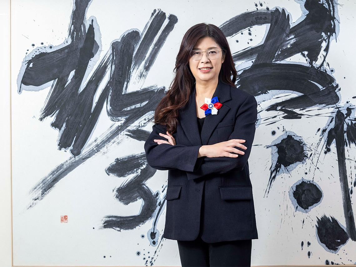 鄭麗文撂倒正規軍，接掌國民黨百年老店！誓當最接地氣黨魁，不甩紅標籤拚世代交替