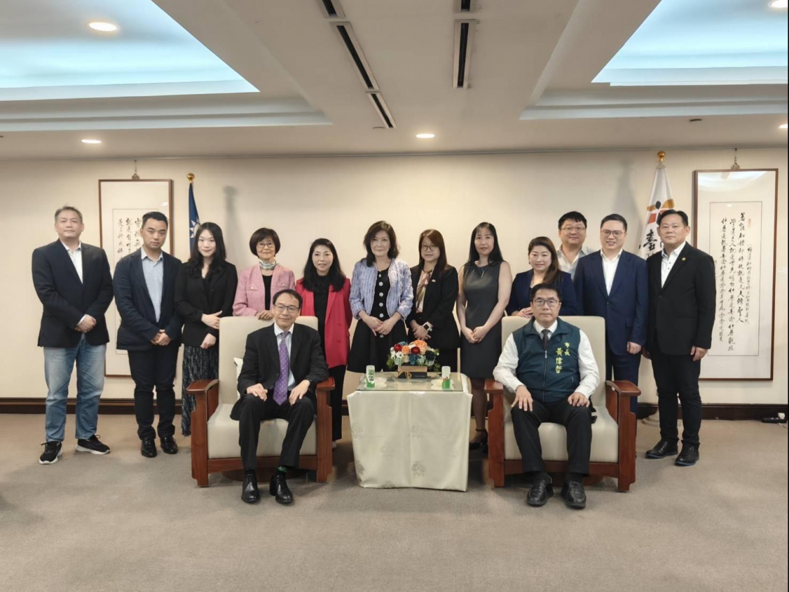 「跨界新台商」歐洲台灣商會聯合總會總會長李欣恬 以內外兼具的健康哲學，讓「她」在歐洲市場開闢出屬於新世代台商的「成功」路徑