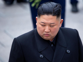 金正恩突發射短程彈道飛彈，APEC峰會前挑釁日本首位女首相？高市早苗上任第二天：與美共享導彈情報