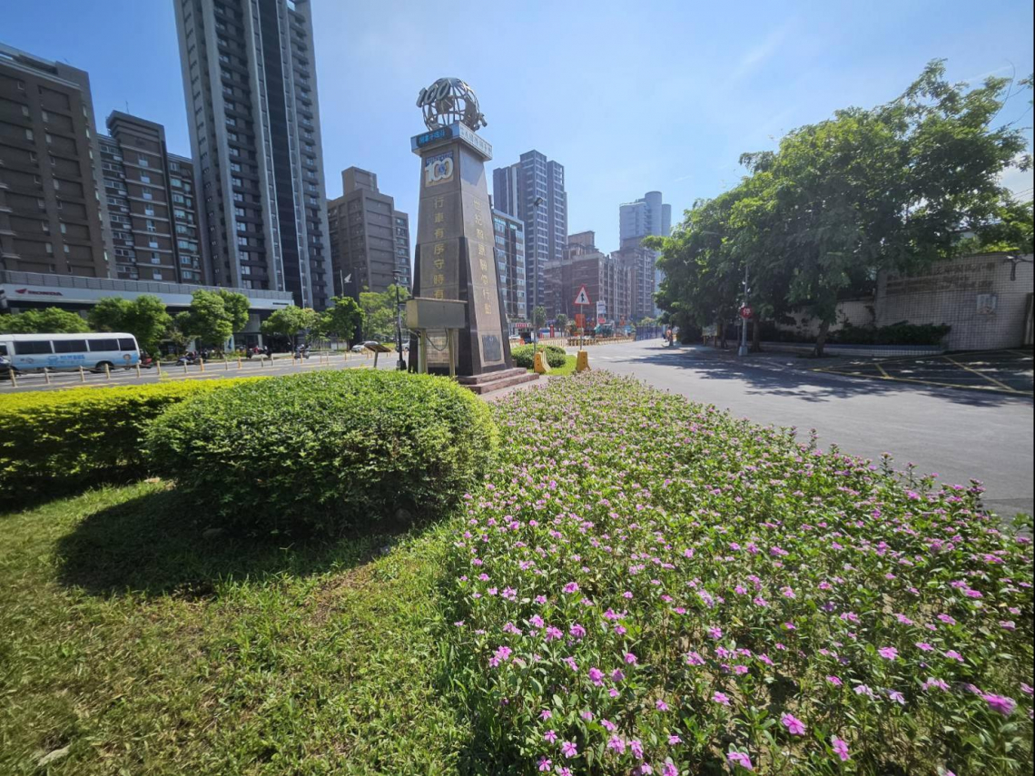 找回老三重人的記憶  秀英花芳蹤再現  三重區槽化島秀綠意