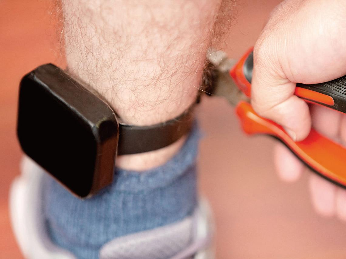 擬納「雙邊」監控  被害人隱私、政府量能問題拉扯  家暴保護令失靈  如何修補防線破口？