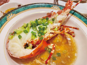 夜市中的傳奇海鮮餐廳