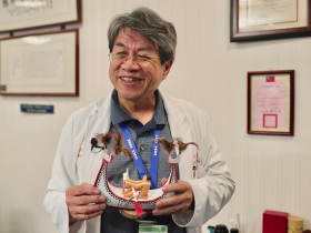 曾因「救不回的病人」潰堤痛哭...他無悔推動器官移植 30年幫助500位病患「重啟人生」！