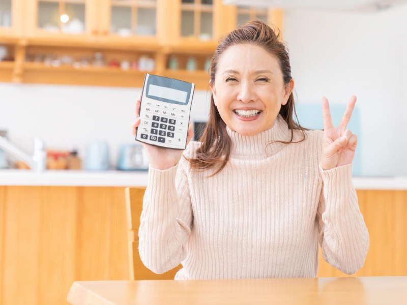 行政阿姨40年All in自家股票，退休滾出1.7億身家、光股息就年領400萬，連CEO也震驚的「極簡致富術」