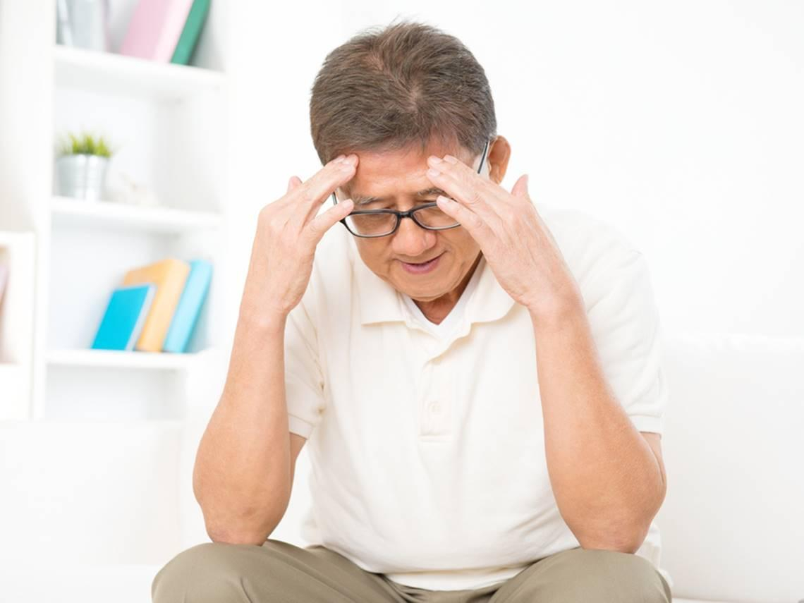 60歲國中老師痛哭：當初求穩定才當老師，卻因「1投資錯誤」賠掉270萬！血淚揭退休理財的致命地雷