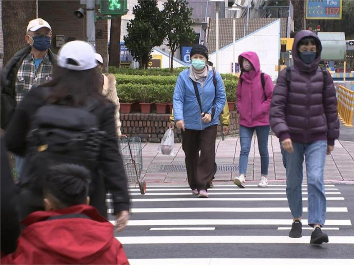 高溫假要來了？不一定比照颱風假「停班停課」，低溫假也要納入？實施範圍、最新進度曝光