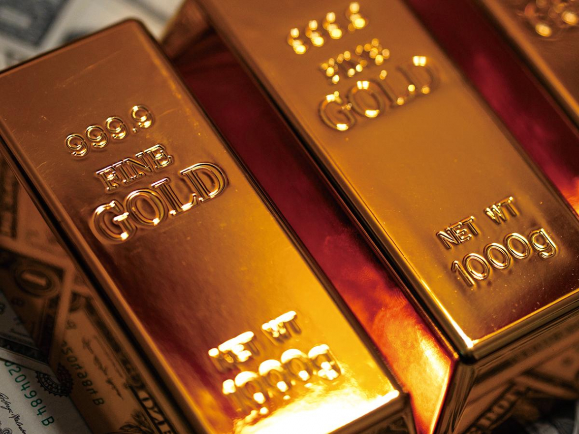 飆破天價4000美元！ 現在還來得及「撿黃金」嗎？ 金價若有回落，可加入資產組合，但不建議大比重配置