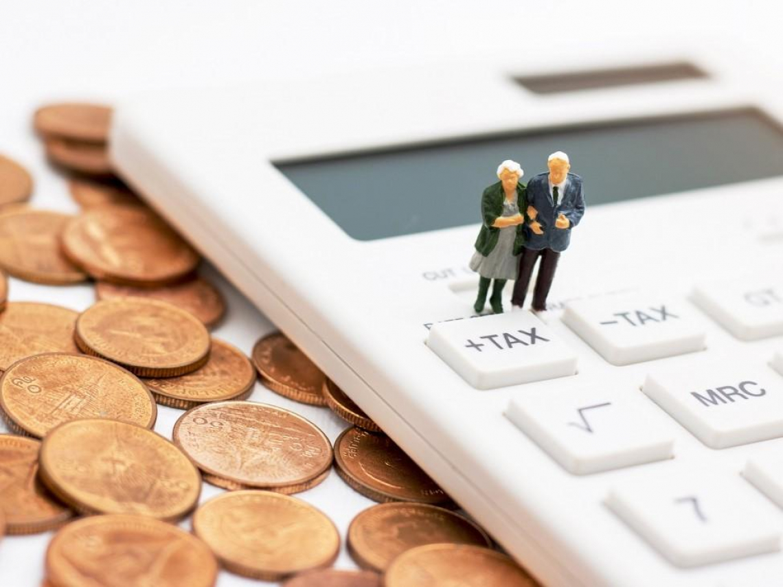 每月定存十萬放郵局，「健保補充保費」要繳2.11%…股息房租收入逾2萬「通通要繳」，退休族怎因應？