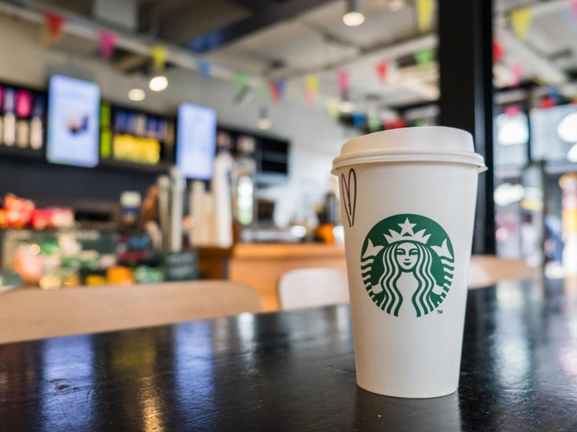 星巴克被內捲擊潰，賣中國6成股權套現1200億！8年前羅智先退出稱「都有天命」，謝金河：高明交易