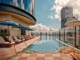 金普頓酒店尖沙咀「495間房全球第一」、每房都擁海港美景！設計風格、餐廳、地址、價格、交通一次看