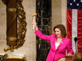 影／85歲裴洛西宣布退休不再競選連任！死對頭川普：「邪惡女人」損害美國聲譽，是國家巨大負擔