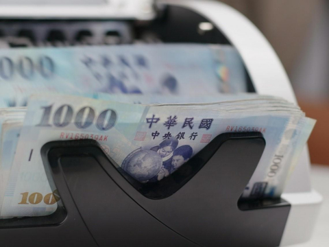 普發一萬進行中，家人過世還能幫代領？律師親揭流程：資格認定日是「這天」，想不觸法得這樣做