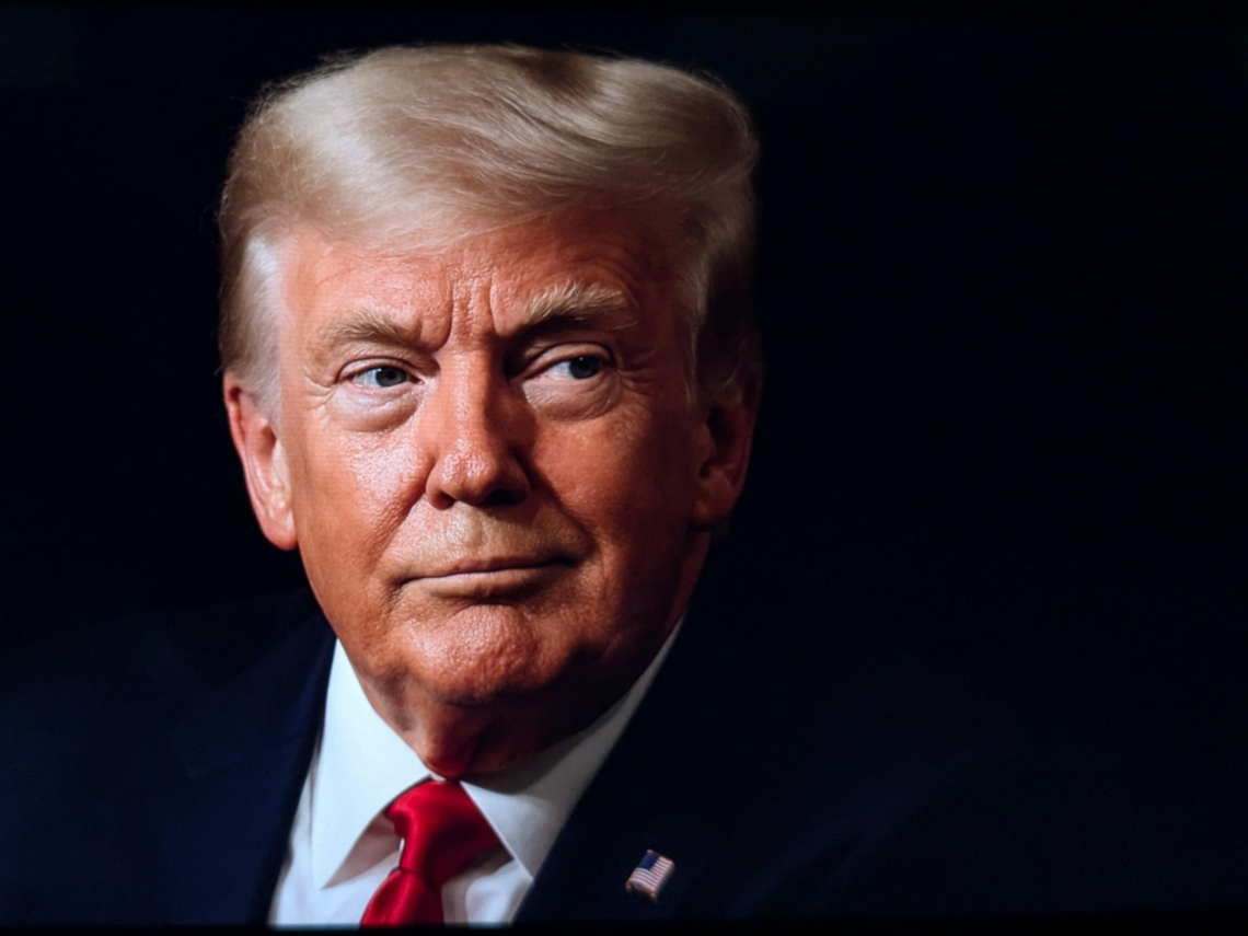 美國政府關門要結束了，眾院表決過關！補助卡關、員工領嘸薪水…終於打破僵局，川普嗨喊重大勝利