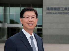 鴻海合作OpenAI「加入AI永動機」？3合作可能陸行之拆解！營運好棒棒，2317股價為何沒想像強