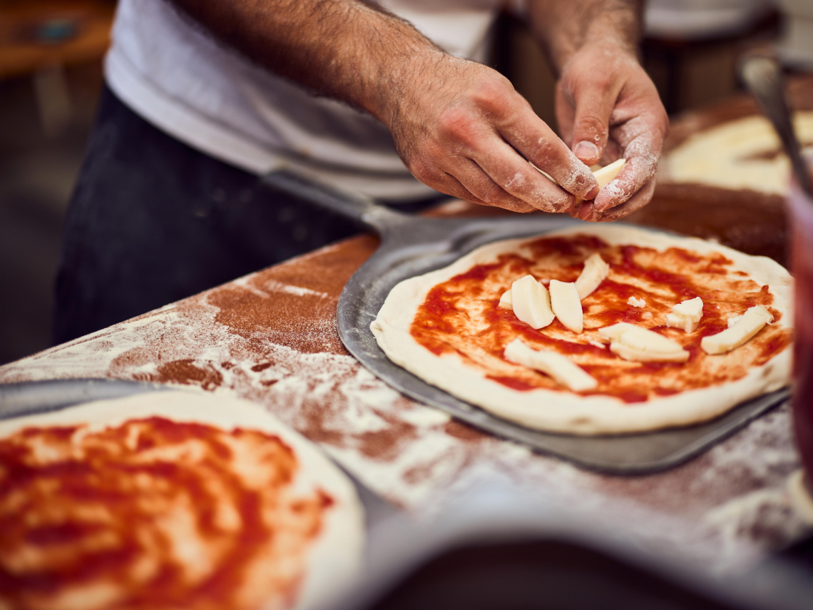 「16人點5份披薩」被公審，台灣遊客哪裡做錯了？義國主廚揭文化差異：「這樣做」比較可以接受