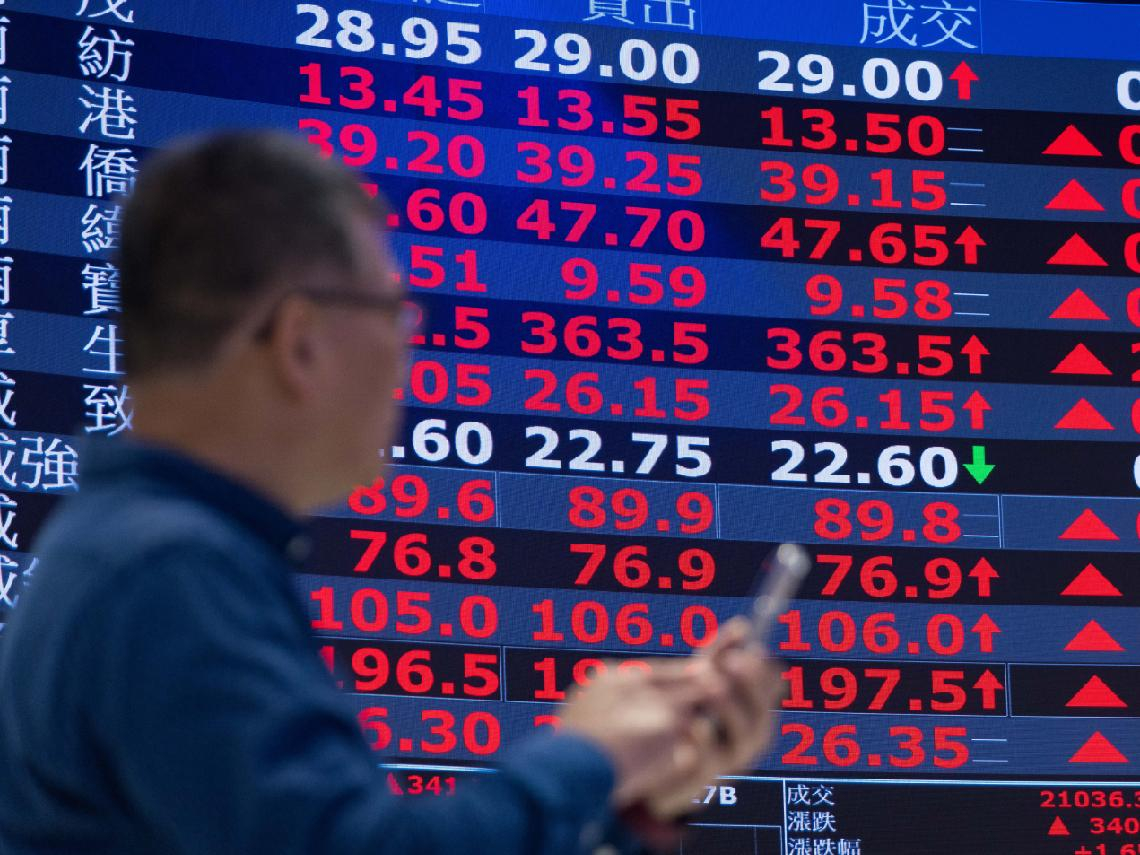 沒有華邦電、南亞科！千張大戶偷偷鎖碼「20檔飆股名單」曝光：定穎投控、晟銘電...EPS暴增100%潛力股是它