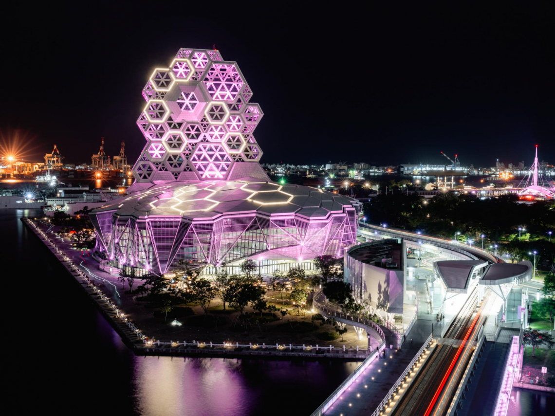 高雄演唱會經濟　帶動城市產業鏈成長 高流園區締造逾百萬活動參與人次  高雄蛻變為流行音樂產業基地