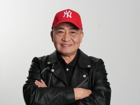 嘴破3個月沒好竟是舌癌！工地監工熬成房產總經理，57歲躺病床悟：人生不是準備好才出題，它隨時會翻桌