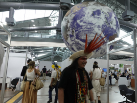 COP30變身國際原住民博覽會？多國搶秀自然碳匯潛力，背後原來跟巴黎協定第六條有關