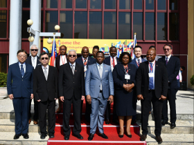 史瓦帝尼眾議院議長馬布札率代表團 參訪台灣中油桃園煉油廠