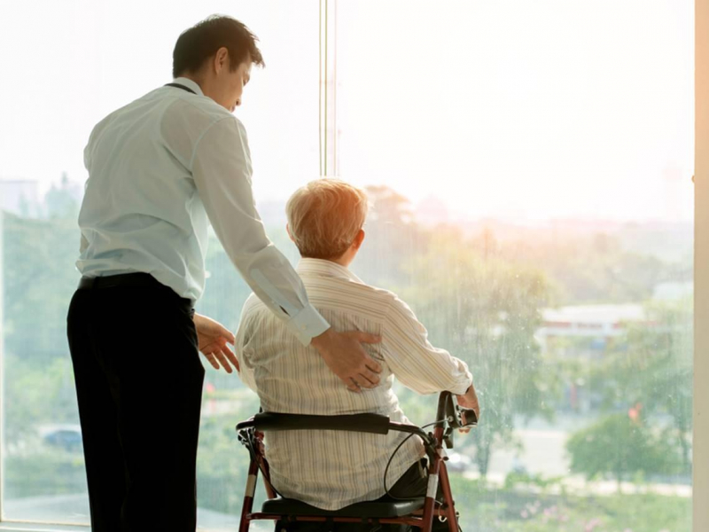 養老院不是住一輩子？76歲退休公務員花大錢「才1年就被趕出去」、存款800萬也沒用...選機構注意5件事