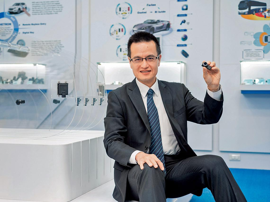 從遙控器跨足倒車雷達  小廠逆襲日德巨頭躋身國際車用市場  拚研發力  輝創靠滿意度站穩本田供應鏈