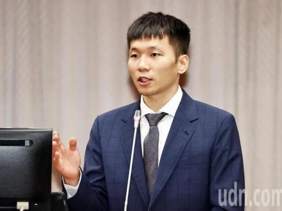 李洋首次備詢，謝龍介「給金牌待遇」改說國語！怎麼擊敗大谷翔平、王齊麟錯過藥檢…他怎麼說？