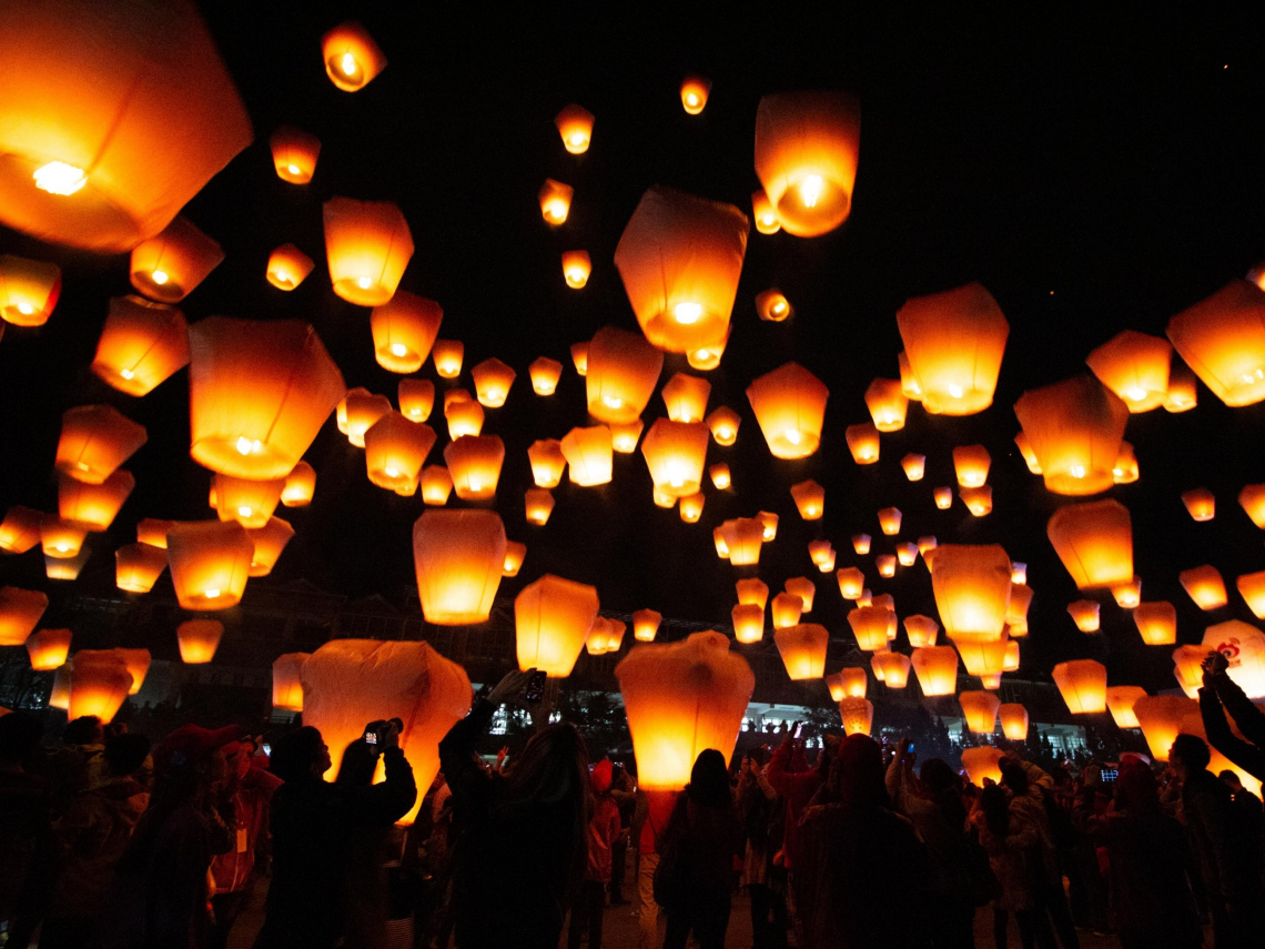 「鐵軌放天燈」限定開放！十分、平溪、菁桐…最快這天起試辦，平溪線何時復駛？不想被罰5萬必看規定