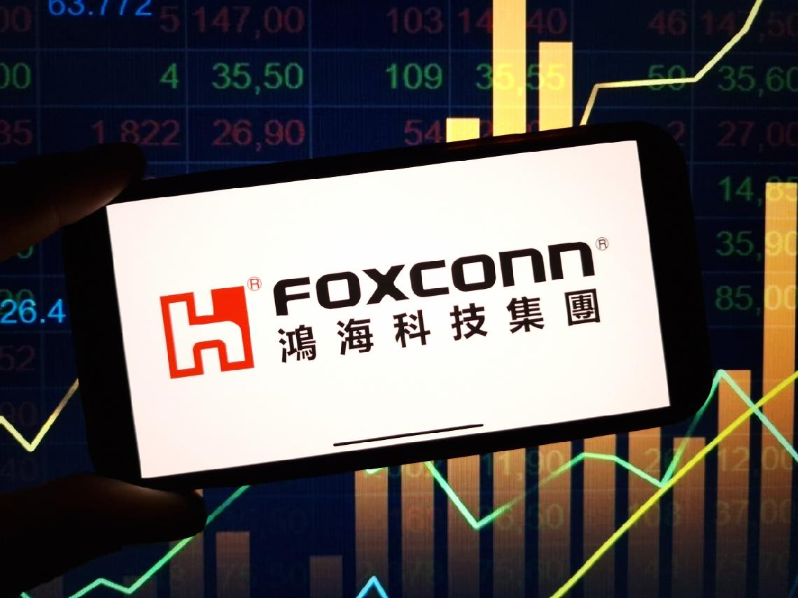 鴻海股價200元保得住？昔有「董娘賣股」股價血崩，今有「長女清倉」...別不信邪「董娘賣股6大慘案啟示」