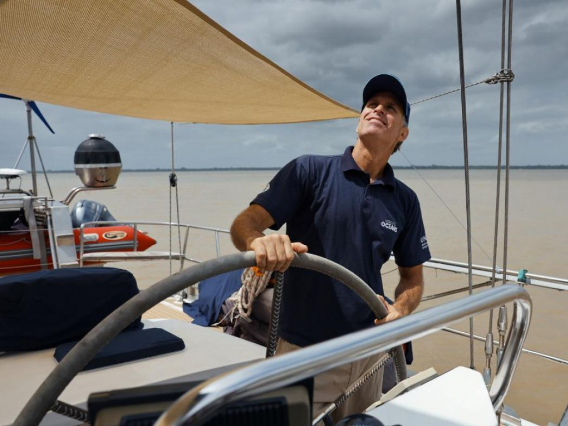 塑膠垃圾成無人島唯一「居民」！航海家族永續船開進COP30雨林，直擊海洋污染真相【圖輯】